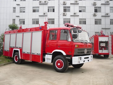 東風(fēng)消防車(chē)